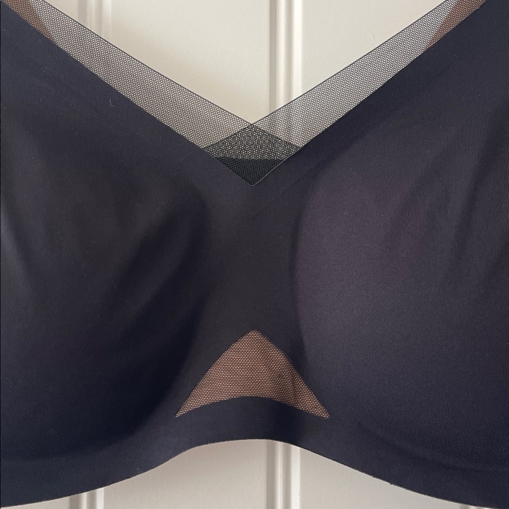 CrossOver Contour Bra - Picture 4 of 10